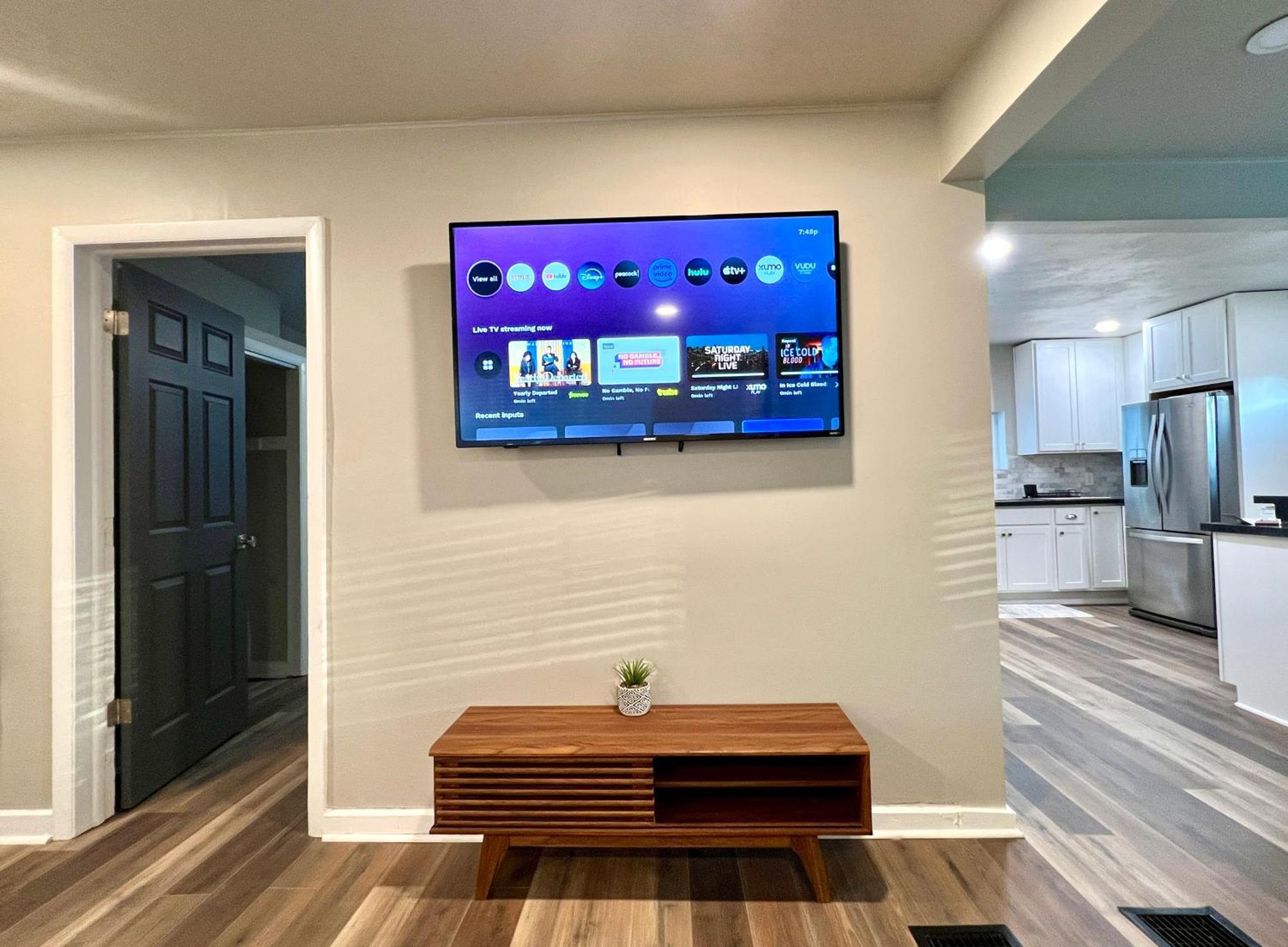 Modern Style Home Near Dt Indy & Major Attractions อินเดียนาโพลิส ภายนอก รูปภาพ