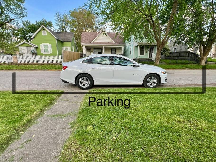 Modern Style Home Near Dt Indy & Major Attractions อินเดียนาโพลิส ภายนอก รูปภาพ